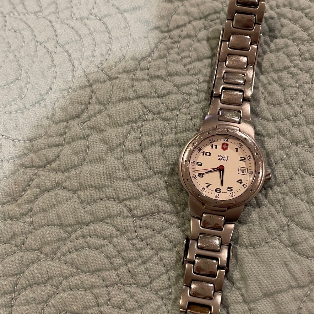 Silver Swiss Army Women's Watch - Picture 4 of 9